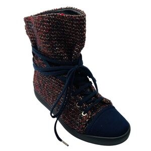 CHANEL NAVY / RED CC LOGO TWEED ANKLE BOOTS